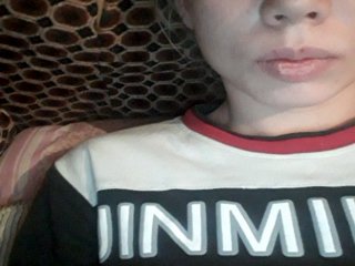 Oddajajo posnetke zaslona BoysLikeBlond