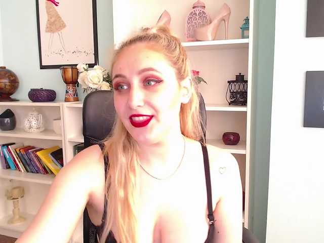 Oddajajo posnetke zaslona Brandy-Rae