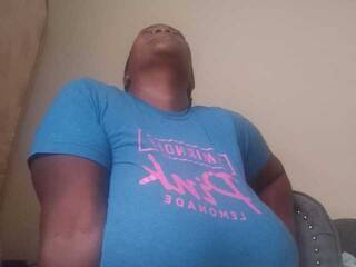 Erotični video klepet BustyDee