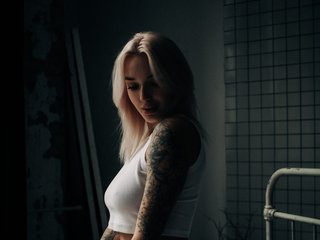 Erotični video klepet CamelliaMoon