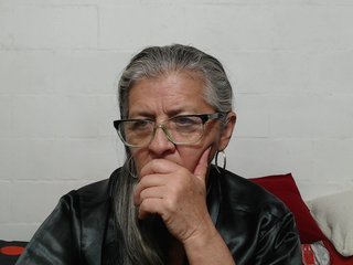 Erotični video klepet candy-mature