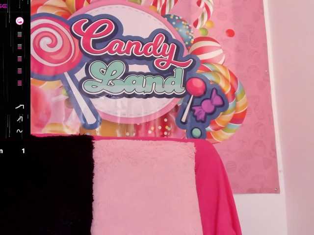 Oddajajo posnetke zaslona candy-smith