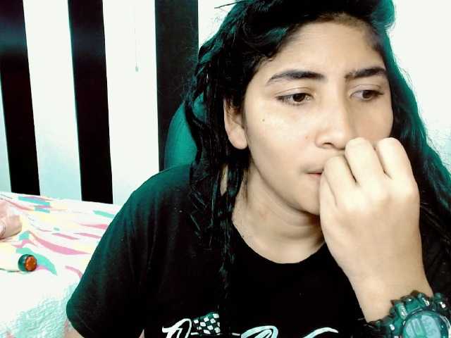 Oddajajo posnetke zaslona CandyKasss