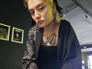 Erotični video klepet CandyLola