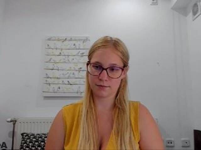 Oddajajo posnetke zaslona CandyX18