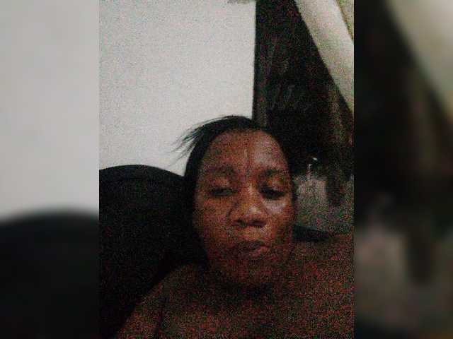 Oddajajo posnetke zaslona Canela08