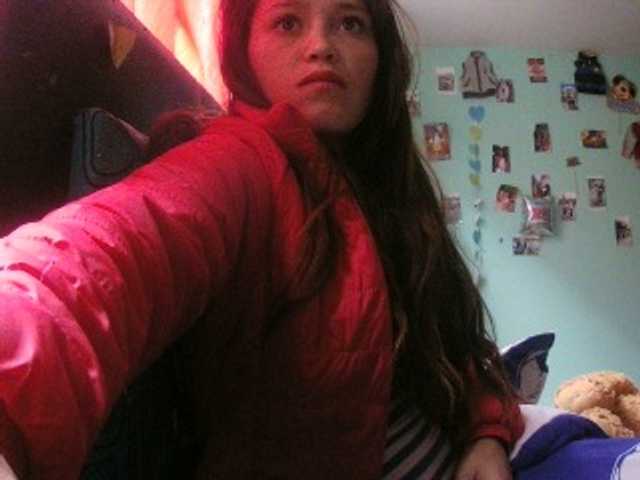 Oddajajo posnetke zaslona canndy-grey