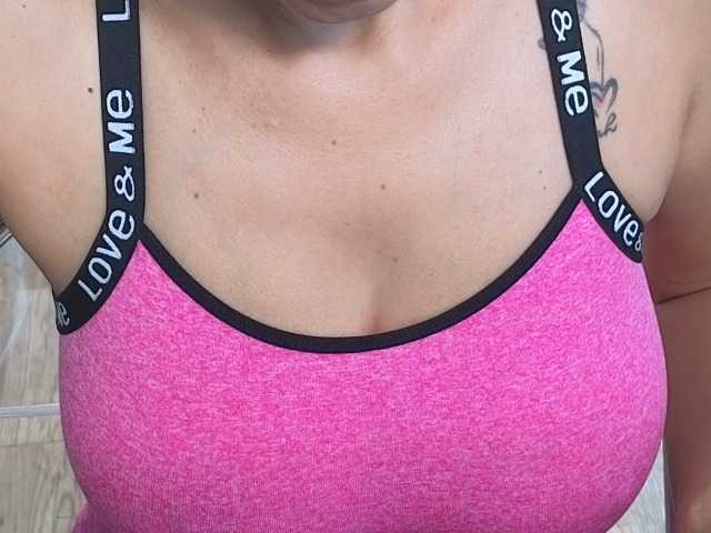 Oddajajo posnetke zaslona caro-hot