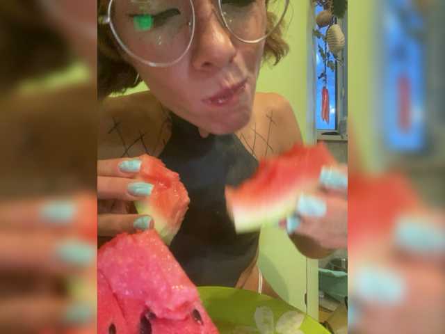 Oddajajo posnetke zaslona CassCassCass