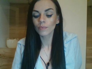 Erotični video klepet CassieDoll