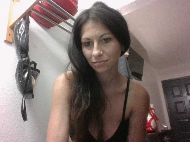 Oddajajo posnetke zaslona KriisiLovee