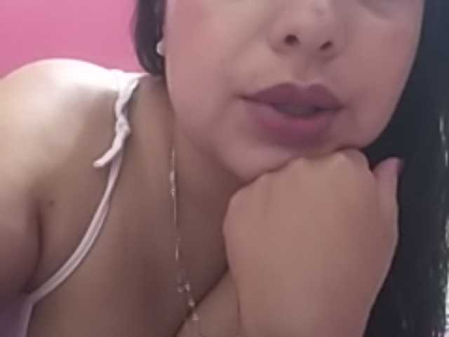 Oddajajo posnetke zaslona Celeste-Leon