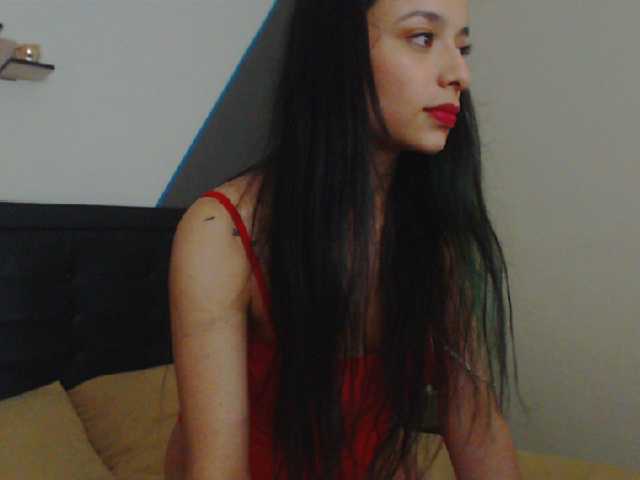 Oddajajo posnetke zaslona Celeste-rouse