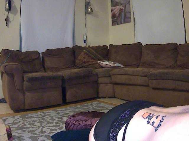 Oddajajo posnetke zaslona charlee-sinn