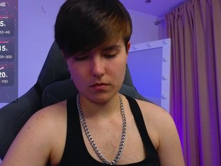 Erotični video klepet CharlieeAdams