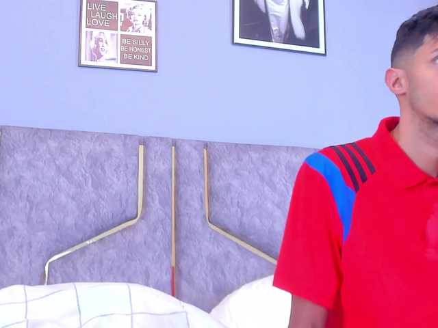 Oddajajo posnetke zaslona Charlieytracy