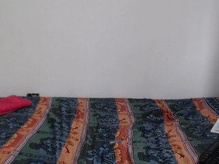 Oddajajo posnetke zaslona charlizelatin