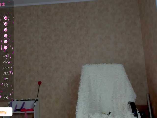 Oddajajo posnetke zaslona Charmesmi