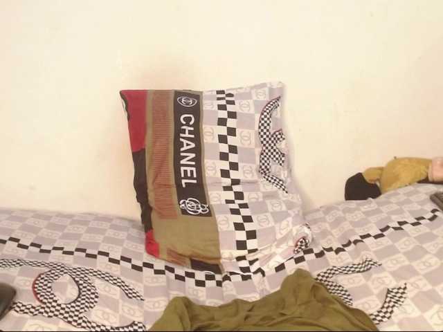 Oddajajo posnetke zaslona CHEATING-HOUSEWIFE