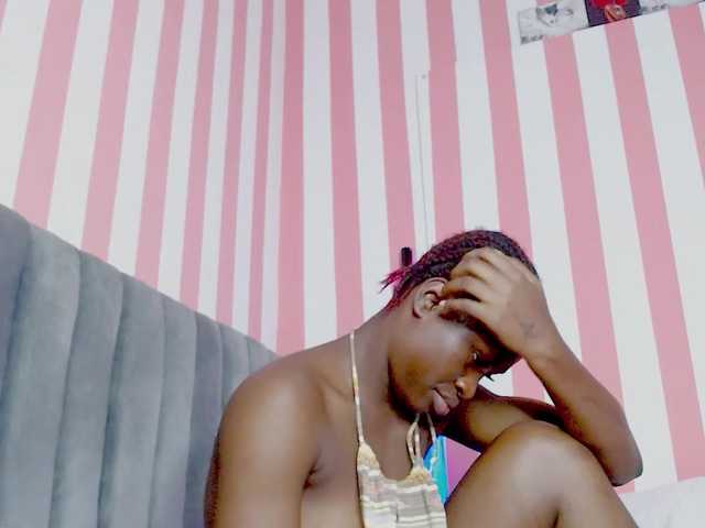 Oddajajo posnetke zaslona CHEATING-HOUSEWIFE