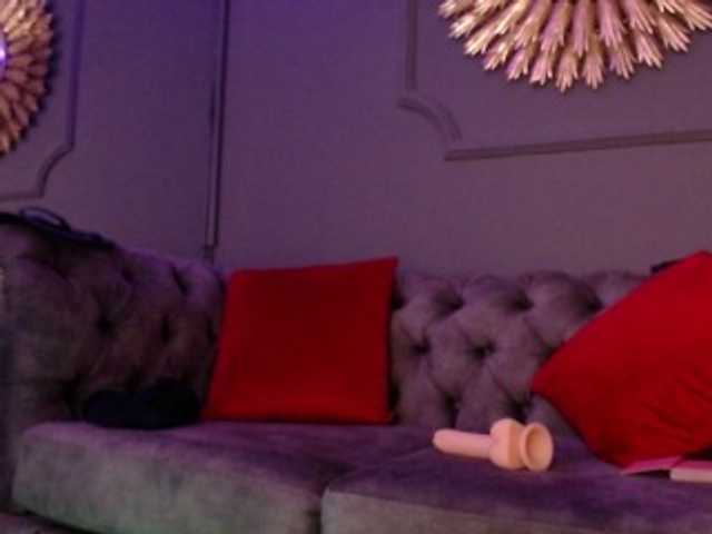 Oddajajo posnetke zaslona Cheerryll