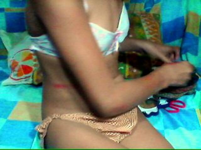 Oddajajo posnetke zaslona HungryPussyX