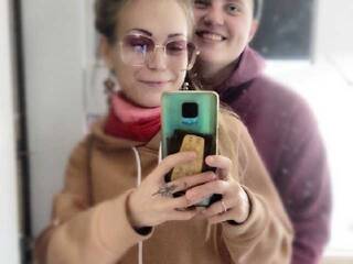 Erotični video klepet Chery-n-Nana