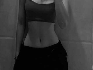 Erotični video klepet cheryyyyay