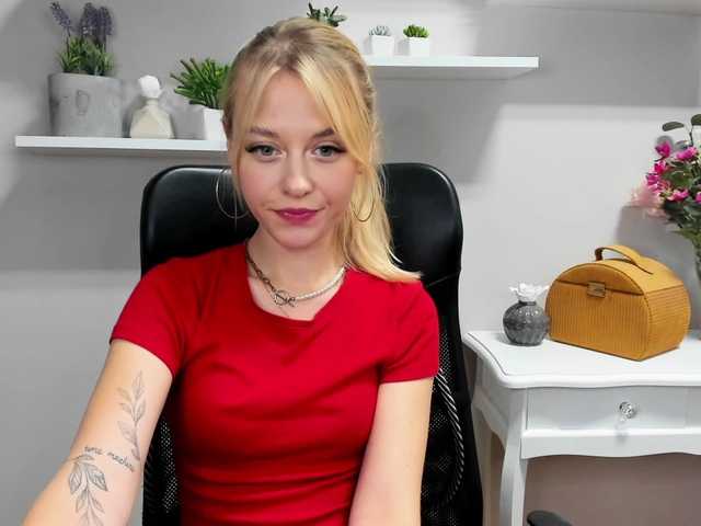 Oddajajo posnetke zaslona CindyGlam