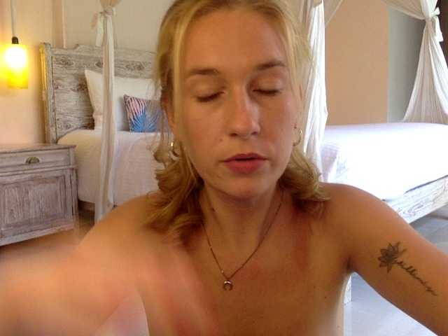 Oddajajo posnetke zaslona lilbadgurl