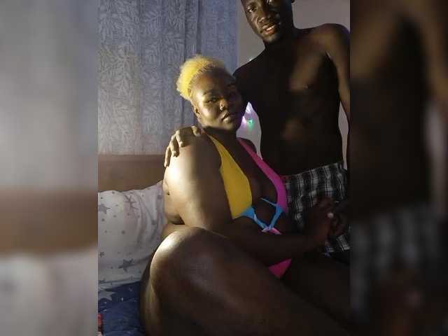 Oddajajo posnetke zaslona Coitoncouples