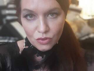 Erotični video klepet CoraHoliday