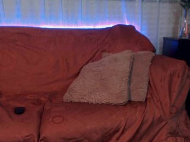 Oddajajo posnetke zaslona CoraWest