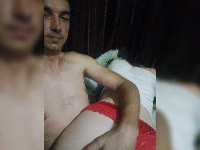 Oddajajo posnetke zaslona Couple12a