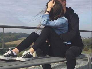 Erotični video klepet COUPLEPEINXXX