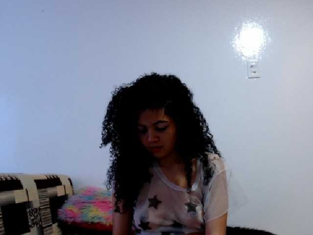 Oddajajo posnetke zaslona Courageuse