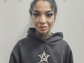 Erotični video klepet CreamyInk