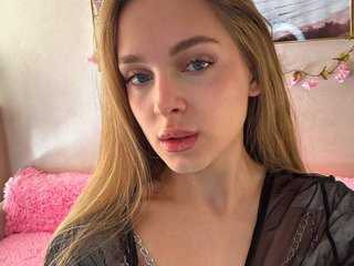 Erotični video klepet CrimsonAura