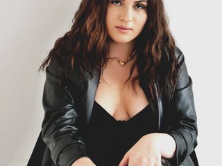 Erotični video klepet CrimsonDusk