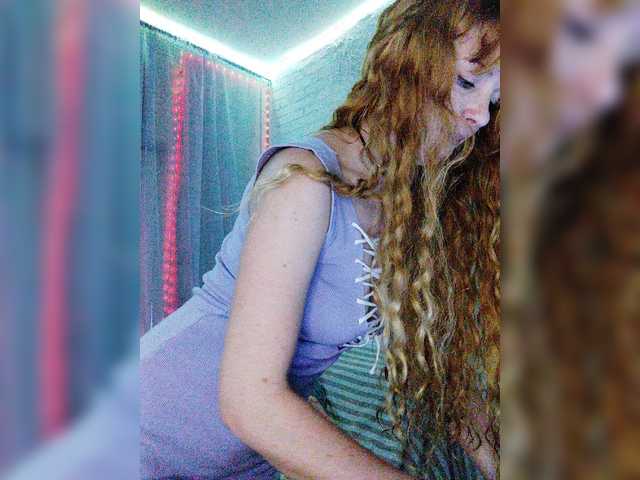 Fotografije Curlyhair65 Hello sweet)l missed) my lovense works from 1 too, favorite vibration 20 tok