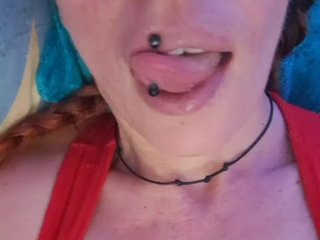 Erotični video klepet CurlyHanna