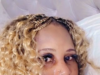 Erotični video klepet Curvybae