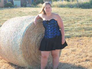 Erotični video klepet curvyemma