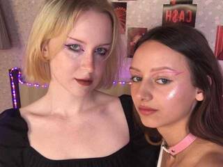 Erotični video klepet CuteAura