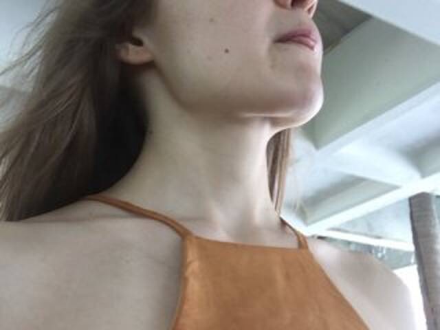 Oddajajo posnetke zaslona Eliness