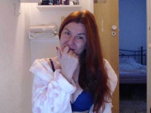 Oddajajo posnetke zaslona DabieCrown