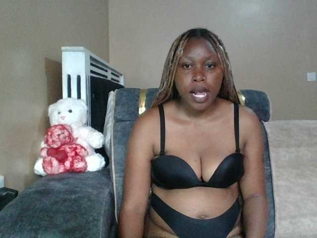 Oddajajo posnetke zaslona Daddies-girl
