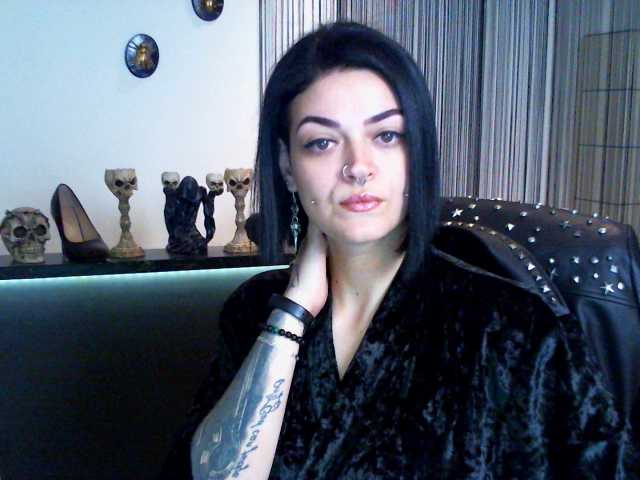 Oddajajo posnetke zaslona DaemonInk