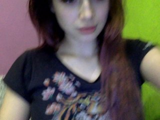 Oddajajo posnetke zaslona DaisyCrazyyy