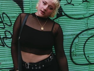 Erotični video klepet Dalia-tay